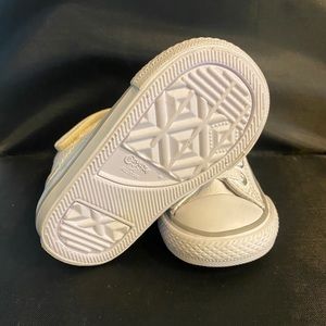 Like new baby converse size 3